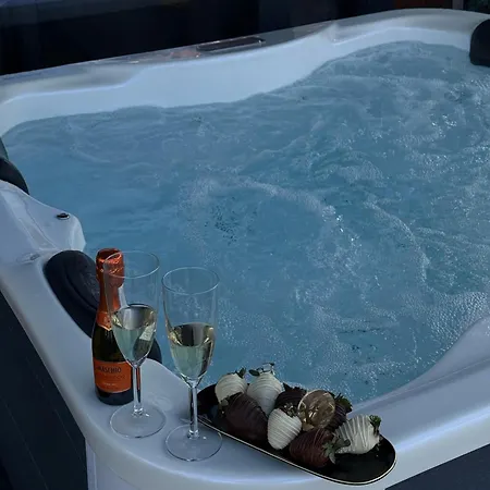 Holiday home Ada Moment Splav- Kuca Na Reci Beograd- Floating House On Sava River ,belgrade Belgrade