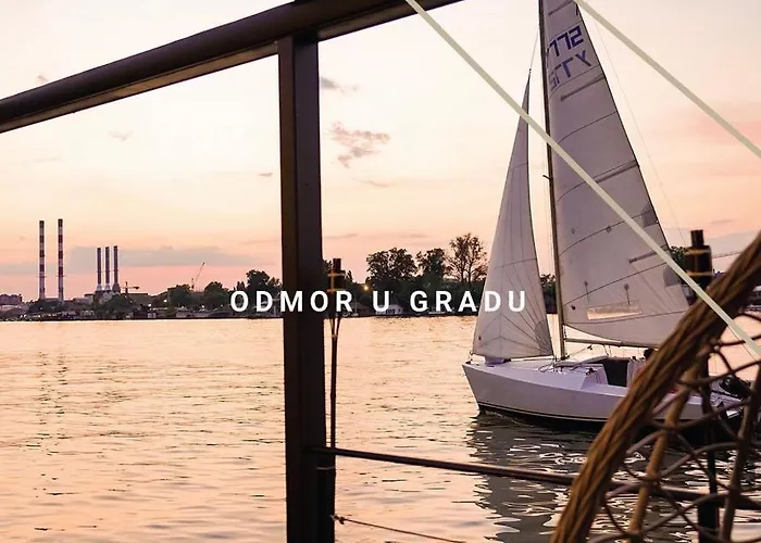 Ada Moment Splav- Kuca Na Reci Beograd- Floating House On Sava River ,belgrade Holiday home