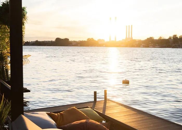 Ada Moment Splav- Kuca Na Reci Beograd- Floating House On Sava River ,belgrade * Belgrade